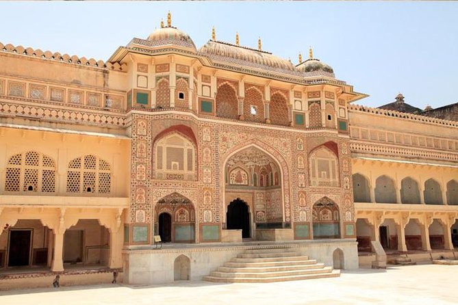 1-Day Trip to Jaipur from Mumbai with Both side Commercial Flights - Hawa Mahal photo stop: built 1799, quick and iconic