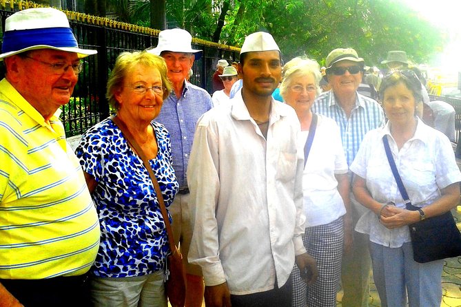 All in one Combo of City ,Slum,Dhobighat & Dabbawala tour - Marine Drive and Chowpatty: Seaside Mumbai After the Landmarks