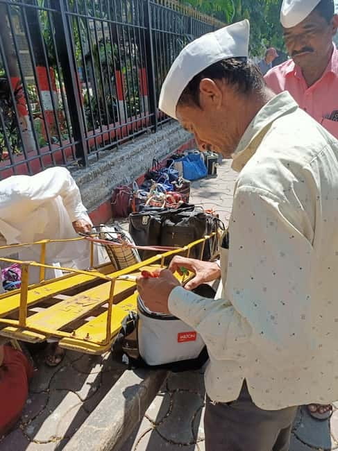 Best Combo Tour: Dabbawalas, Dhobi Ghat and Slum with Train - Time, Cost, and What $32 Really Buys You