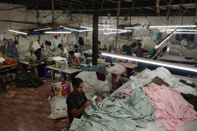 Best Mumbai Private Dhobi Ghat Laundry & Slum Tour with Pickup - How Each Stop Feels On the Ground