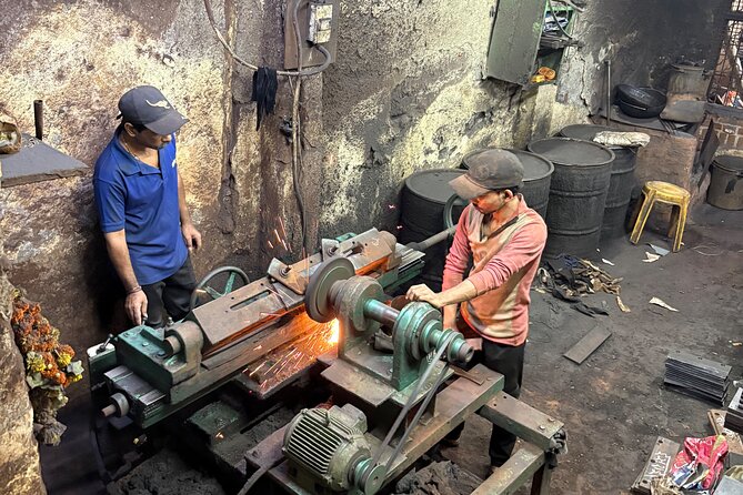 Best of Dharavi Slum with Market Tour - Recycling in Mahim: Waste, Sorting, and Real Environmental Awareness