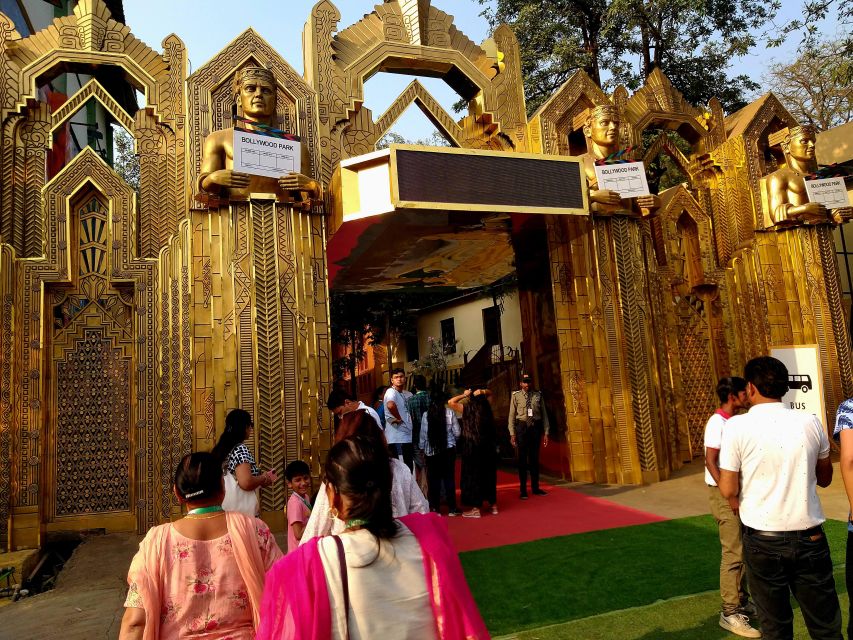 Bollywood Filmcity tour with Dance show. - Timing, crowding, and how to make the most of your seating
