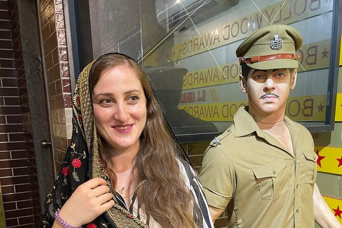 Bollywood Sightseeing and Celebrity Homes Tour by Private Car - The Drive Along the Bollywood Walk of Fame (and Real Filming Spots)