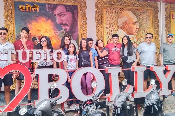 Bollywood Studio Tour experience - Getting there in Mumbai: AC comfort, drive time, and where the studio sits