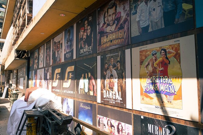 Bollywood Tour - Getting there from Churchgate: the metro ride and rickshaw switch