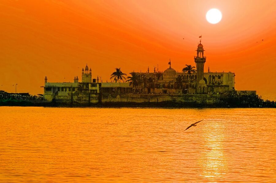 Bombay by Dawn - Key Highlights You’ll Feel Right Away