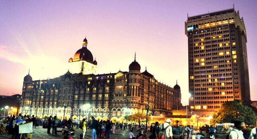 Bombay by Dawn - Newspaper Vendors: The City’s Delivery System Starts Here