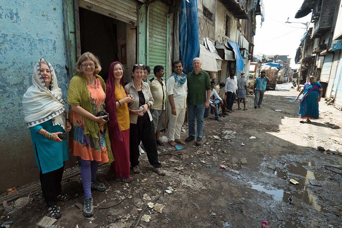 Dharavi slum tour in Mumbai by Female tour guides of the slum - Key highlights to know before you go