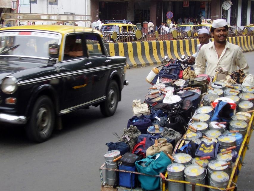 Dharavi Slum Tour & Mumbai Sightseeing - Marine Drive and the “Queens Necklace” drive-by