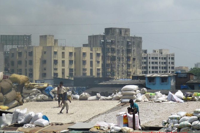 Dharavi Small-Group Mumbai - Walking Tour with Guide and Optional Add-ons - The 2-Hour Walk Through Dharavi: What You’ll Actually See