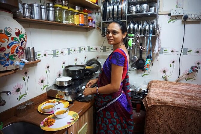 Dharavi Tour and Family Lunch - Temples, Mosques, Churches, and Pagodas: Dharavi as a Microcosm