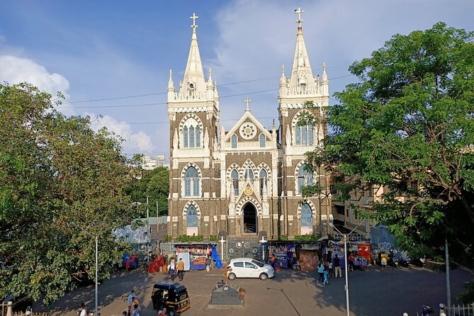 Discover the Hidden Gems of Bandra on an Engaging Walking Tour - Mount Carmel / Mount Mary Church: the Roman Catholic anchor