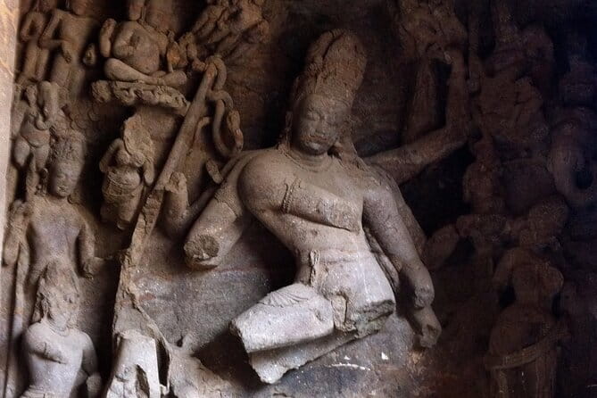 Elephanta Caves Cruise Group Tour - Stepping Through Rock-Cut Temples: Your Guided Shiva Highlights