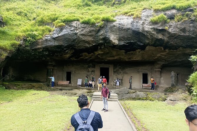 Elephanta Caves Mumbai Private Tour with Local Guide - Getting the best photo angles without guessing in the dark
