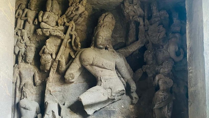 Elephanta caves tour in Mumbai - Group & Private Options - What to bring and wear: sun, cameras, and respectful clothing