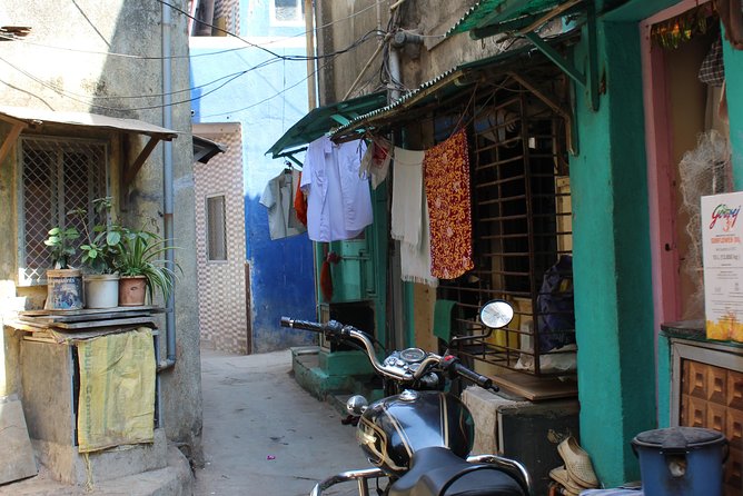 Experience the Off Beat and Alternative Tour of Mumbai! - Public transportation is the point, not a compromise