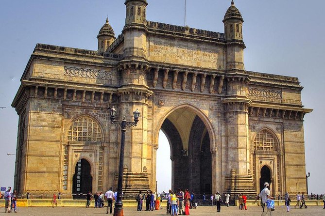 Explore Complete Mumbai City in 3 Days by Private Vehicle - Dharavi and SJ Bollywood Studio, plus Bandstand sea views