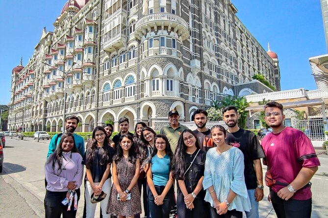 Group Guided Walking Tour in Fort and Colaba - Stop 2: Horniman Circle Garden and the Victorian frame