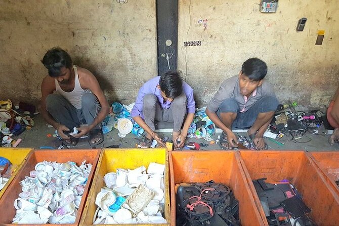 Group Tour of Dharavi Slum walk with local Guide - Houses in slum: the work-and-home connection
