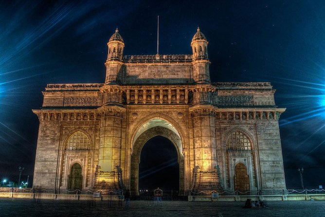 Hightlight Mumbai Tour - Hanging Gardens: a British-era pause in the middle of the day