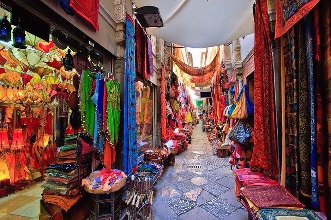 Magical Markets Tour in Mumbai with a local - The Point of a Market Tour in Mumbai: Learn How to Shop