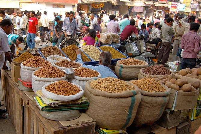Magical Markets Tour in Mumbai with a local - Bhuleshwar Market Lanes: A Dense Mix of Practical Finds