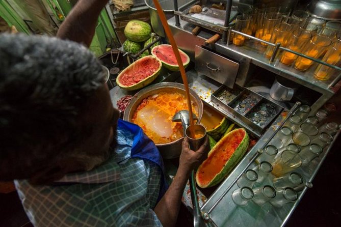 Mohd Ali Road Kebab & Curry Food Trail in Mumbai with Guide - Price and Time: What $62 Buys You (and What It Doesn’t)