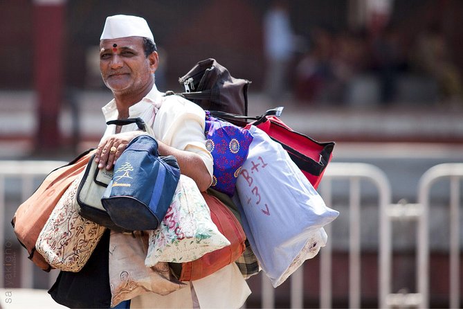 Morning Life of Mumbai's Dabbawalas and Dhobis Tour - The Local Train to Mahalaxmi: Part Transportation, Part Lesson