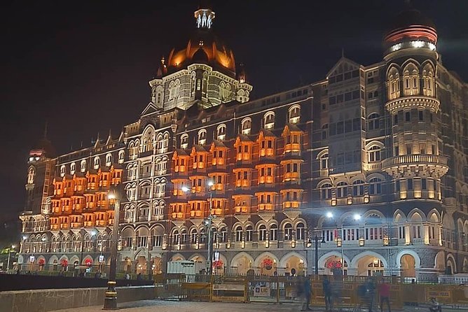 Mumbai After Dark: Private Night Tour with AC Transfers - Nariman Point for sea views and a quick reset