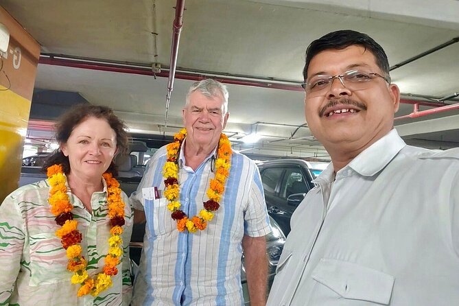 Mumbai Airport to Mumbai Hotels : Private Transfers - The car experience: AC comfort, luggage space, and English support