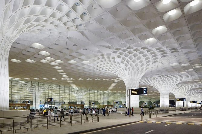 Mumbai Airport Transfer in Private Vehicle - The 60-Minute Waiting Window (and What Happens After)