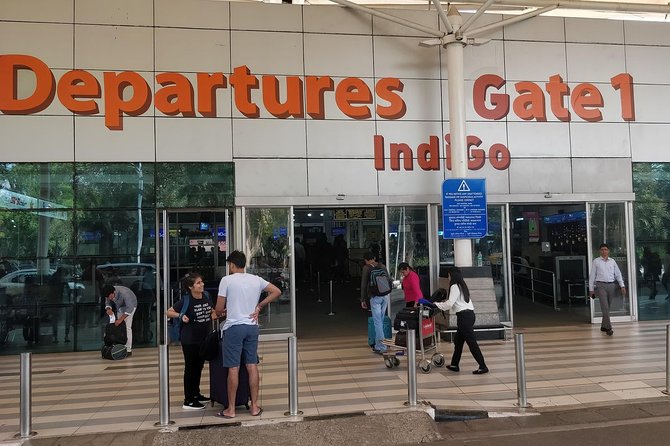 Mumbai Airport Transfer in Private Vehicle - Meet-and-Greet at BOM: What You Should Expect