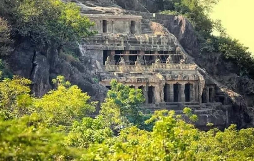 Mumbai: All-Inclusive Mumbai Private Full or Half Day Trip - Elephanta Caves by ferry: rock-cut temples and the 3-faced Buddha