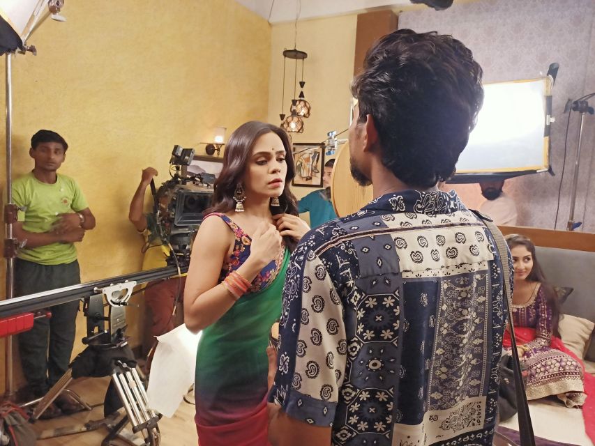Mumbai: Bollywood Studio Guided Tour with Tickets - Singing Studio Time: Your Voice in a Real Recording Space