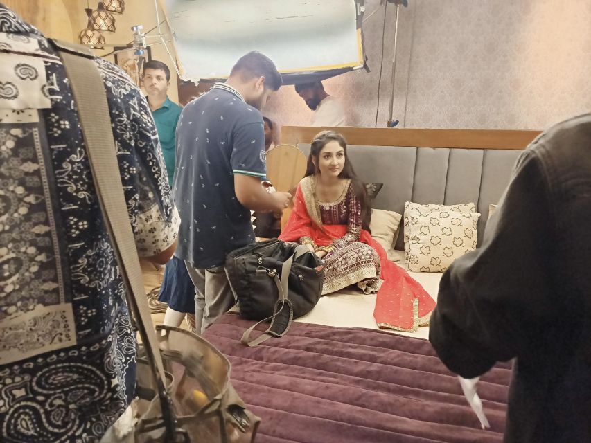 Mumbai: Bollywood Studio Guided Tour with Tickets - Dubbing Studio: How Voice-Over Becomes Movie Magic