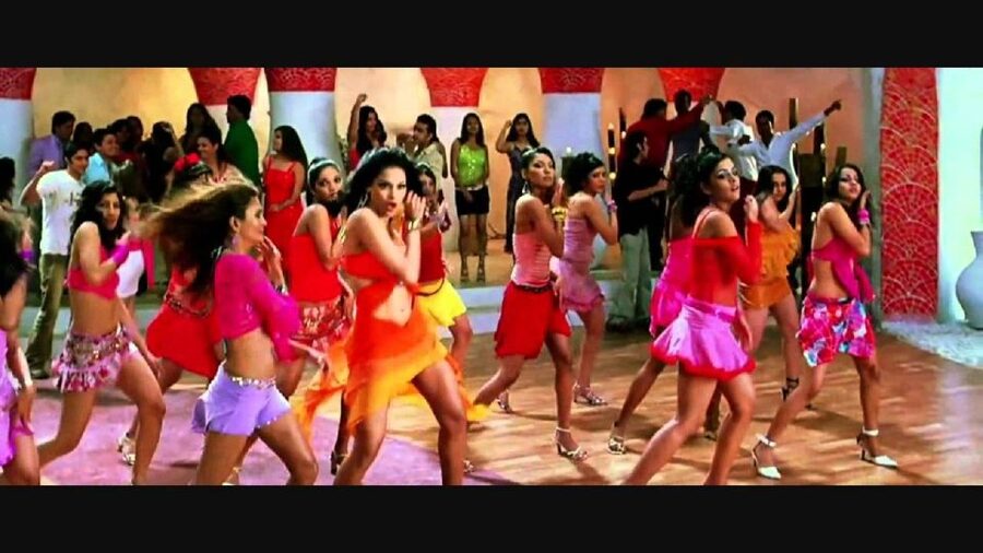 Mumbai Bollywood Tour - Timing, traffic, and the “shop stop” factor