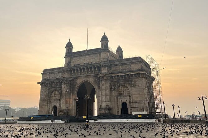 Mumbai By Dawn Morning Markets & The World’s Largest Laundry - Key highlights to look for