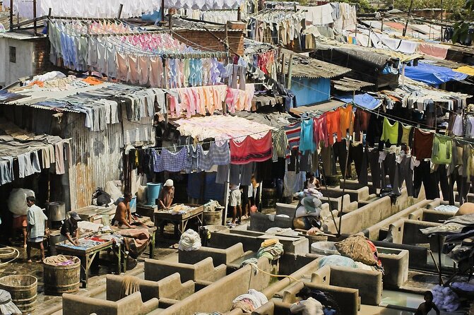 Mumbai By Shantaram With Private Tour Guide - Shantaram-Style Mumbai: Two Faces in One Day
