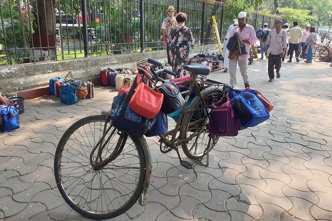 Mumbai City + Dabbawala aka Lunchbox + Train Ride Tour - The Unfeigned Mumbai. - A half-day that matches how Mumbai actually moves