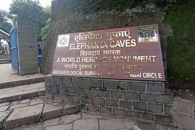 Mumbai City Sightseeing with Elephanta Caves Full Day Tour - CSMT and Crawford Market: ending with movement and local color