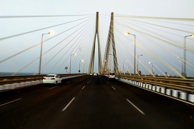 Mumbai City Tour in Public Transportation - Public transportation in Mumbai: why it’s actually the point