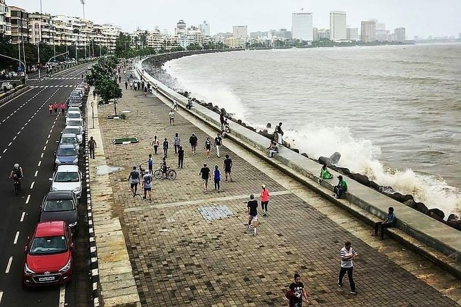 Mumbai City Tour in Public Transportation - South Mumbai or North Mumbai: pick the loop that matches your mood