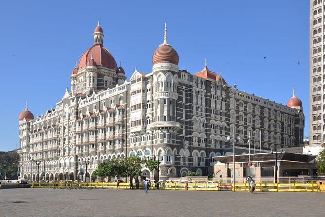 Mumbai City Tour with Licensed Guide and Lunch - Colaba to Fort: Why This Route Works So Well