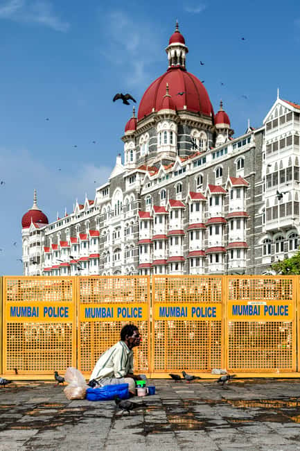 Mumbai City Tour with Option to Add Elephanta Caves - Gateway of India and the Sea-Front Moment That Starts It All