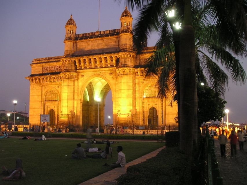 Mumbai: Customizable City Sightseeing Tour with Hotel Pickup - Chor Bazaar and Crawford Market: antiques and daily commerce