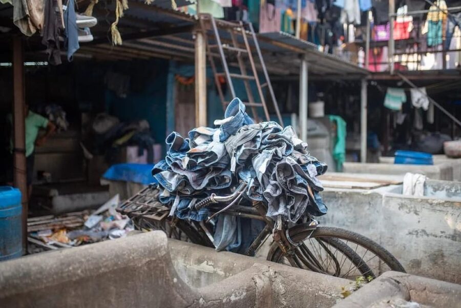 Mumbai: Dharavi Slum and Dhobi Ghat Laundry Tour - Plastic recycling in Dharavi: the story behind visible everyday materials