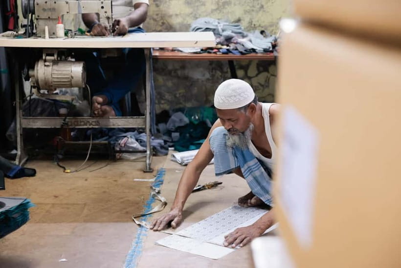 Mumbai: Dharavi Slum Guided Walking Tour by 1st Female Guide - Dhobi Ghat to Dharavi: Why the Transfer Matters