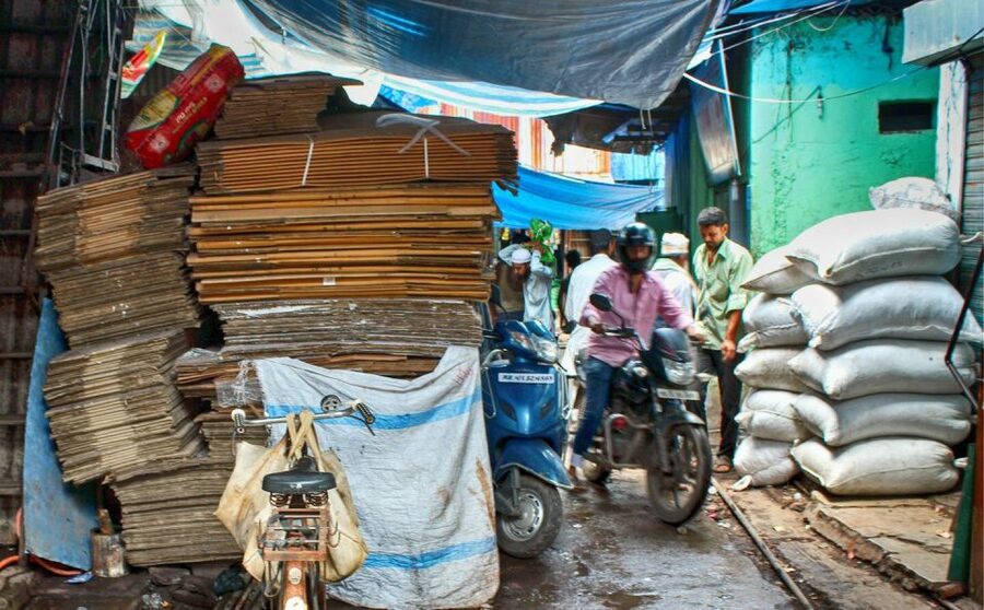 Mumbai: Dharavi Slum Slumdog Millionaire Tour with a Local - Pottery Factory Finish: what to do when the tour ends