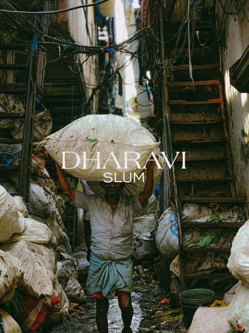 "Mumbai Dharavi Slum Tour" - Crossing the railway bridge and getting the real context first