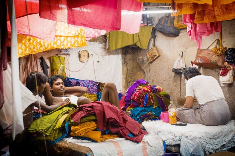 Mumbai: Dharavi Tour Including Car Transfer - Respect rules: no photos, modest dress, and covered shoes
